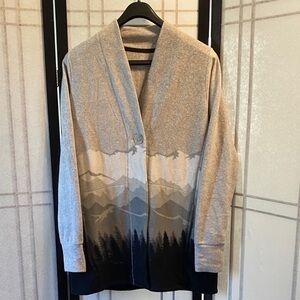 Cuddl Duds Women’s Gray and Black Soft Fleece Mountain Scene Cardigan Small